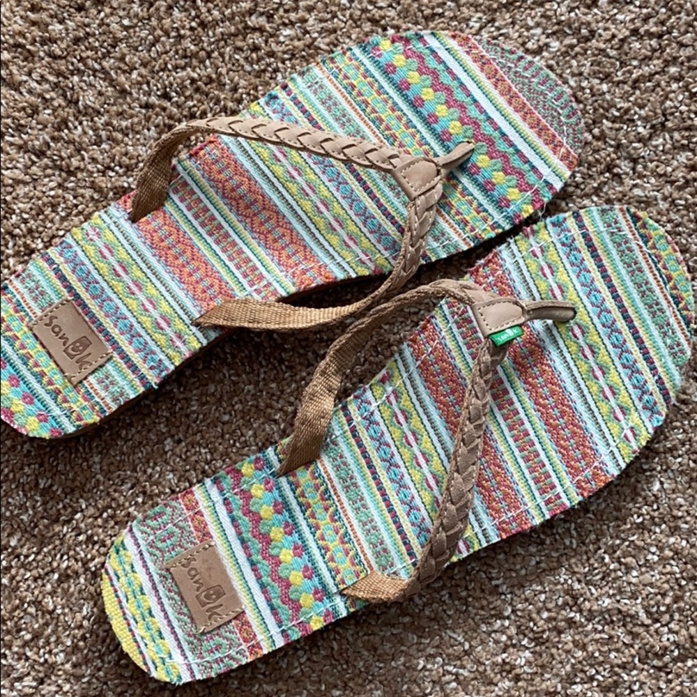 Sanuk flip flops
